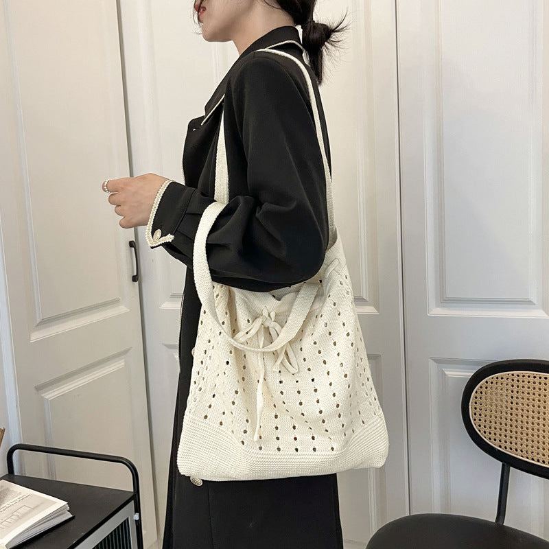 Knitted Hollowed-out Drawstring Handbag With One Shoulder