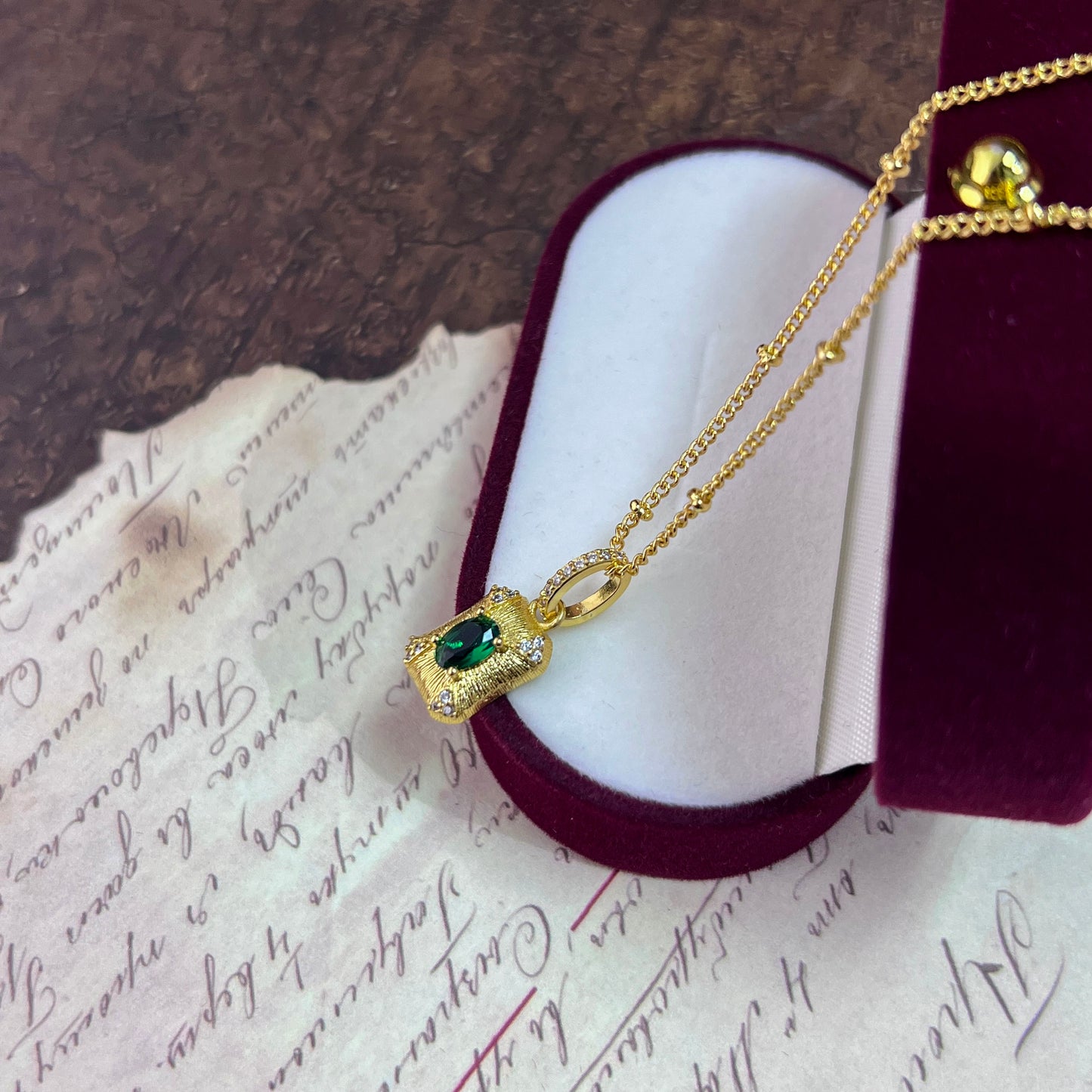 Women's Fashion Square Sugar Emerald Zirconia Brushed Pendant Necklace